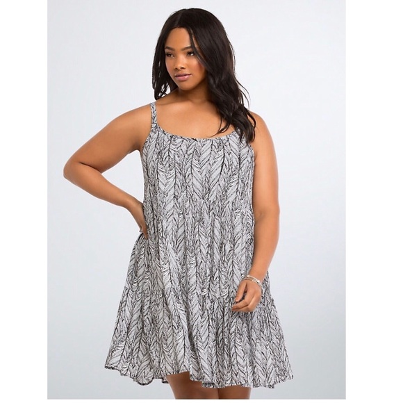 torrid Dresses & Skirts - Torrid Dress Size 3 FEATHER PRINT GAUZE SUNDRESS